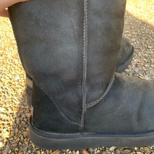 BLACK UGG SHORT BOOTS | SIZE 10 | WOMENS